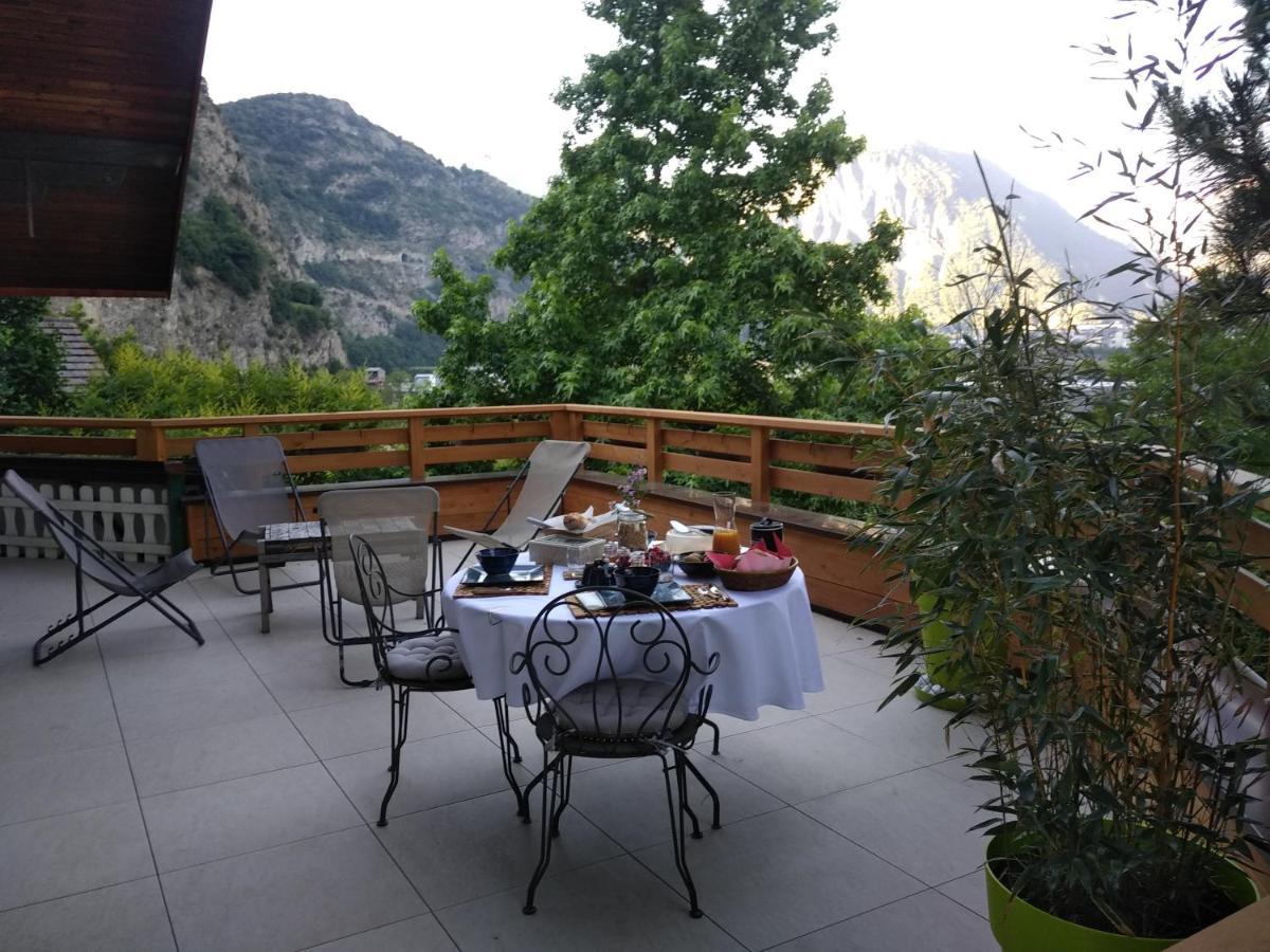 Bed and Breakfast La Marmotte De La Tour Экстерьер фото